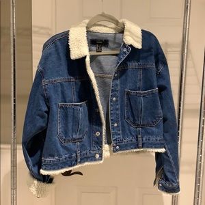 Jean jacket with fur